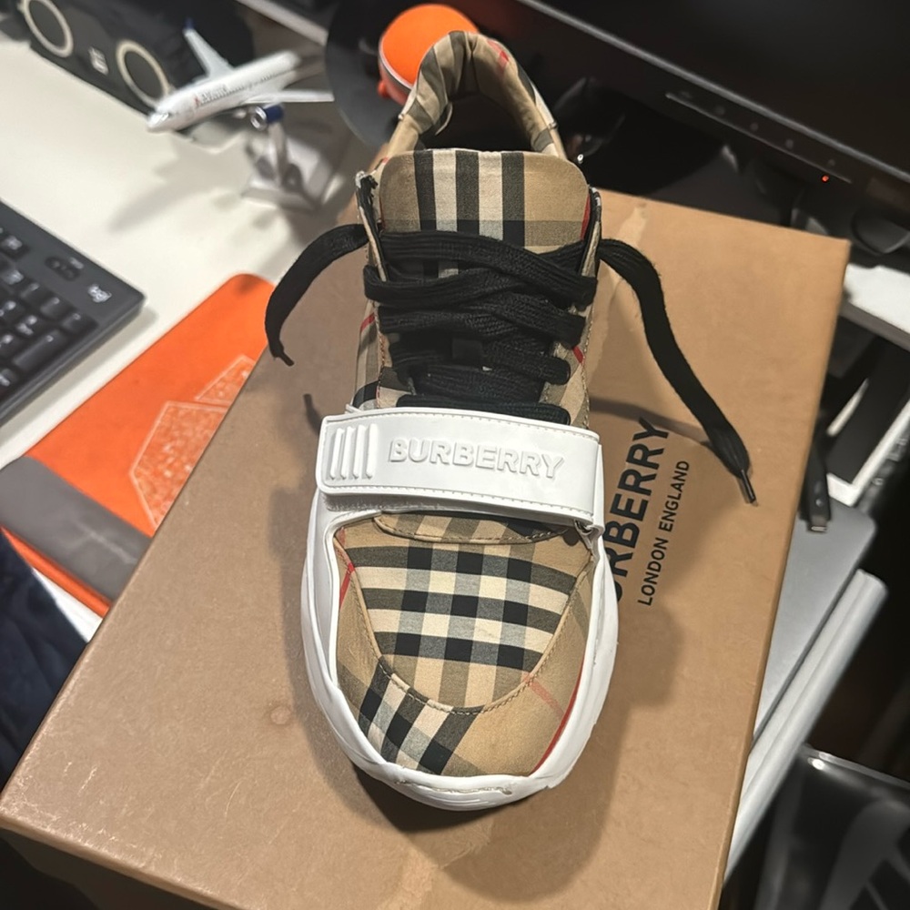 Burberry London